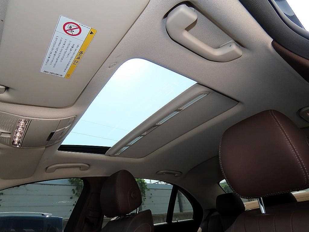 벤츠 E 클래스 E-클래스 W213 E220d 익스클루시브 이미지 17