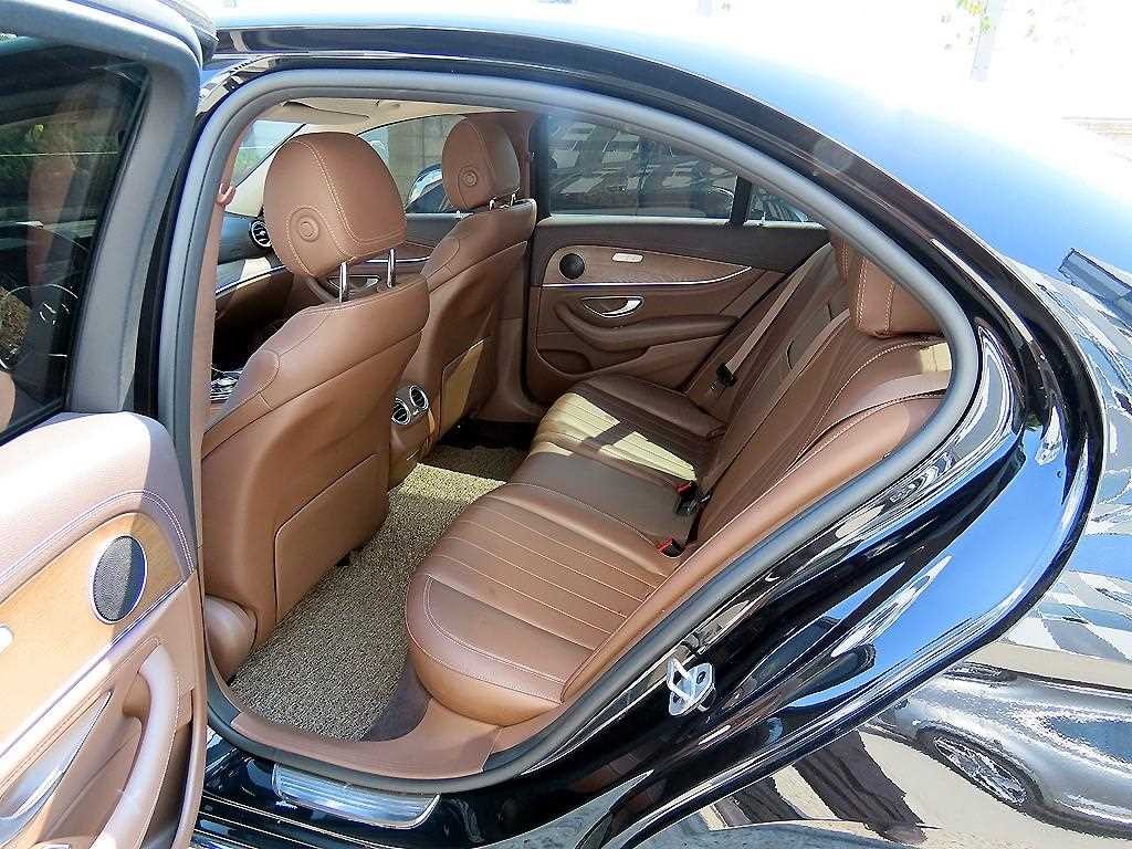 벤츠 E 클래스 E-클래스 W213 E220d 익스클루시브 이미지 6