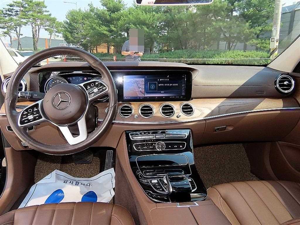 벤츠 E 클래스 E-클래스 W213 E220d 익스클루시브 이미지 7