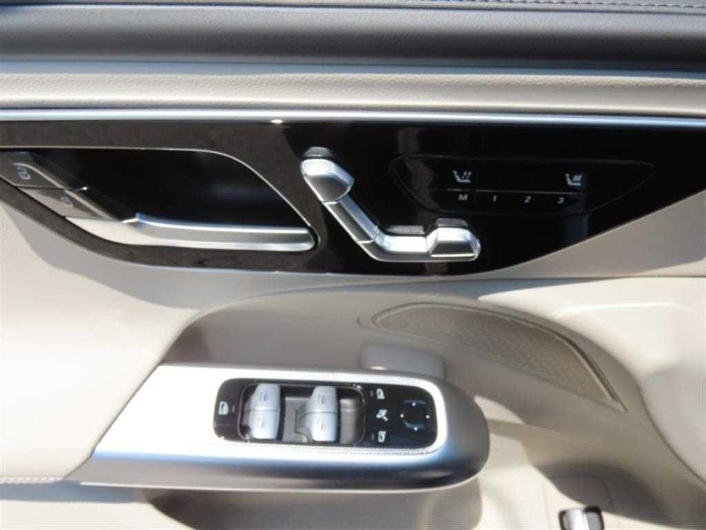 벤츠 E 클래스 E-클래스 W214 E220d 4MATIC 익스클루시브 이미지 12