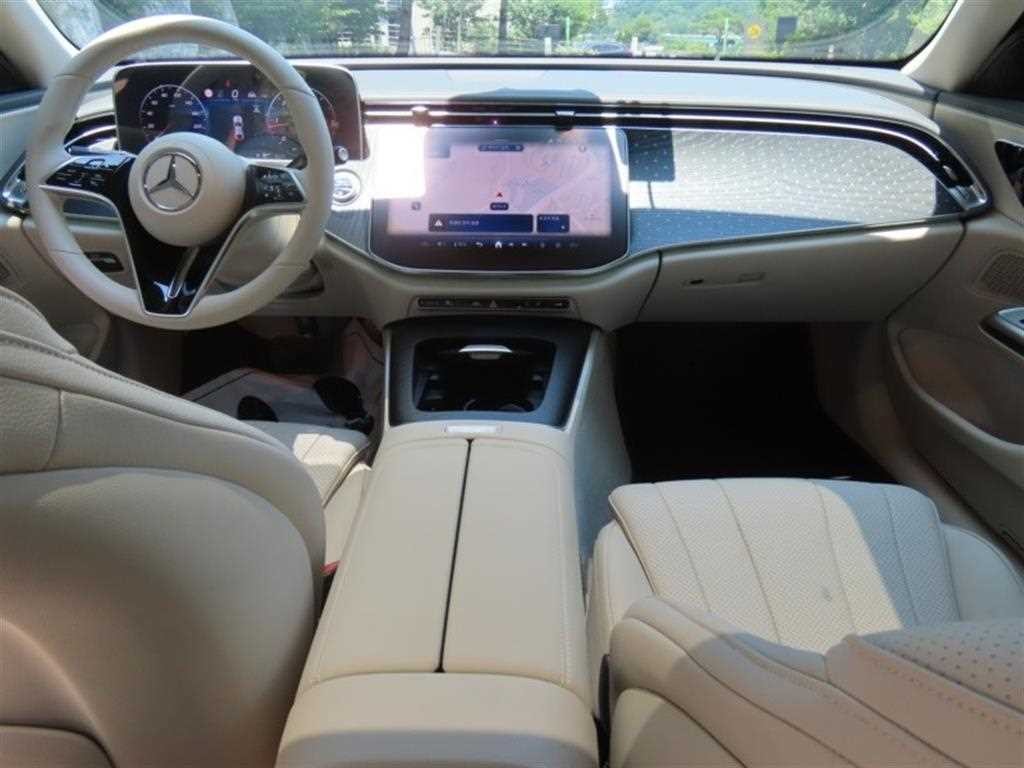 벤츠 E 클래스 E-클래스 W214 E220d 4MATIC 익스클루시브 이미지 15