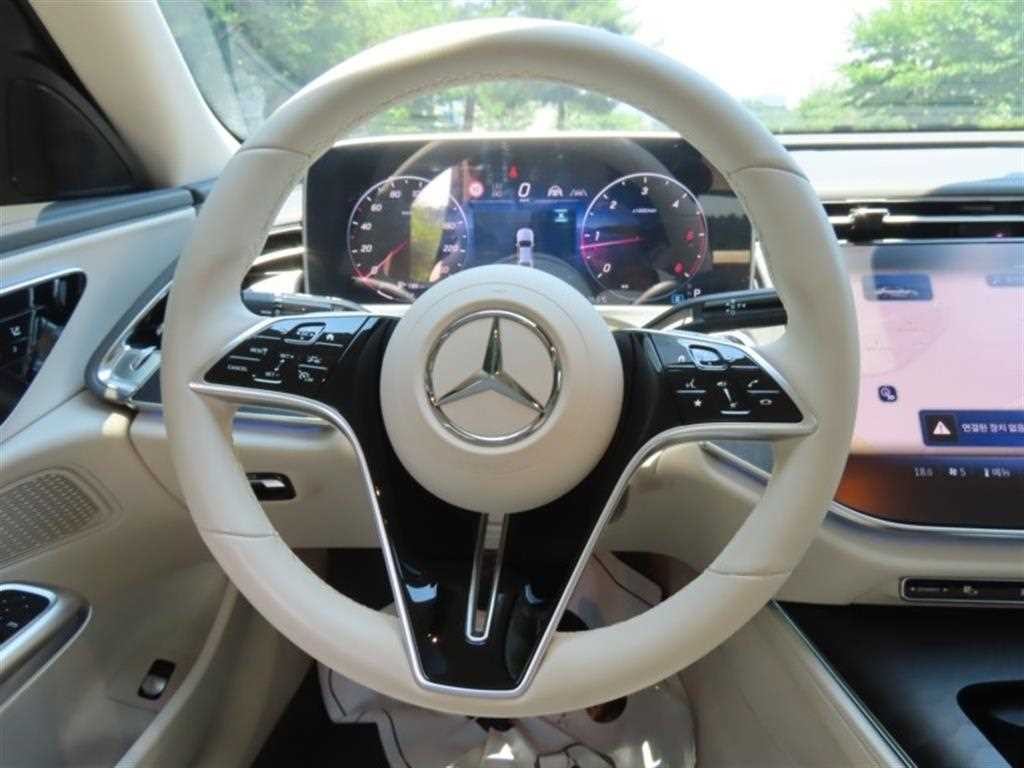 벤츠 E 클래스 E-클래스 W214 E220d 4MATIC 익스클루시브 이미지 16