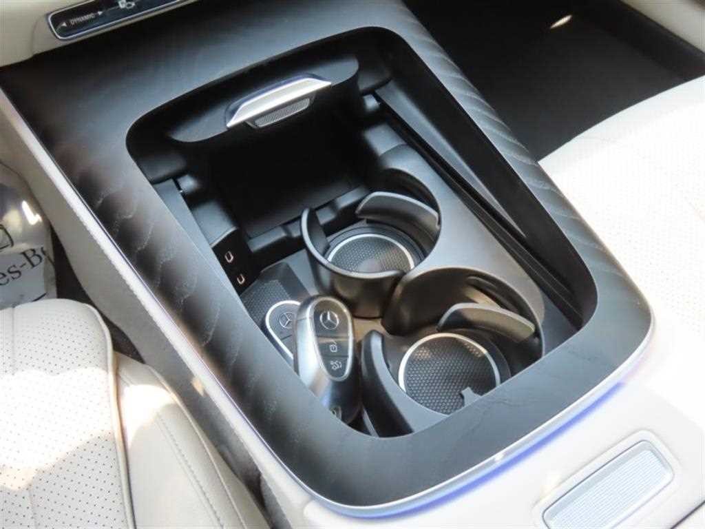 벤츠 E 클래스 E-클래스 W214 E220d 4MATIC 익스클루시브 이미지 7