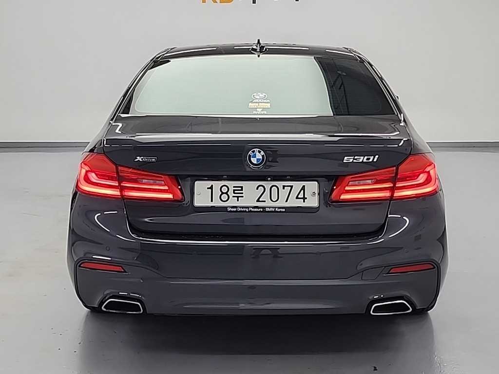 BMW 5시리즈 5시리즈 (G30) 530i xDrive M 스포츠 플러스 이미지 3