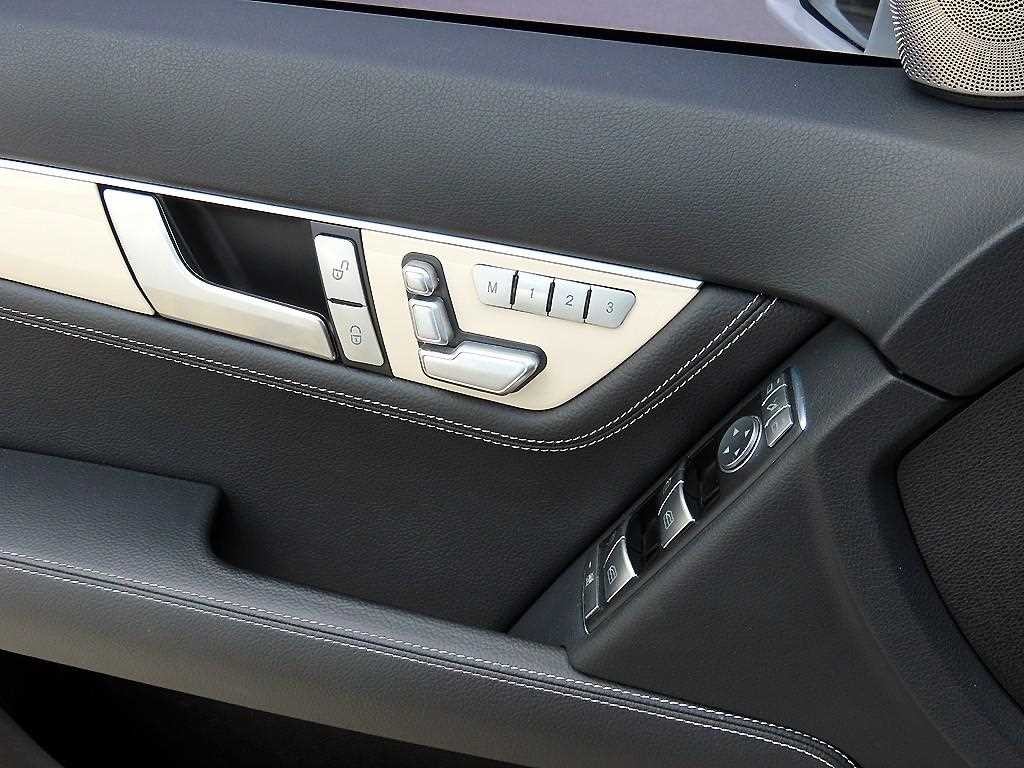 벤츠 C 클래스 C클래스 W204 C200 CGI 아방가르드 스타일패키지 이미지 11