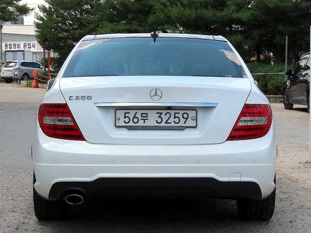 벤츠 C 클래스 C클래스 W204 C200 CGI 아방가르드 스타일패키지 이미지 4