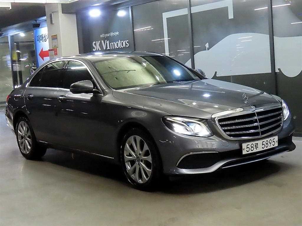 벤츠 E 클래스 E-클래스 W213 E220d 익스클루시브 이미지 1