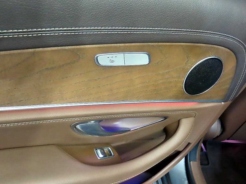 벤츠 E 클래스 E-클래스 W213 E220d 익스클루시브 이미지 16