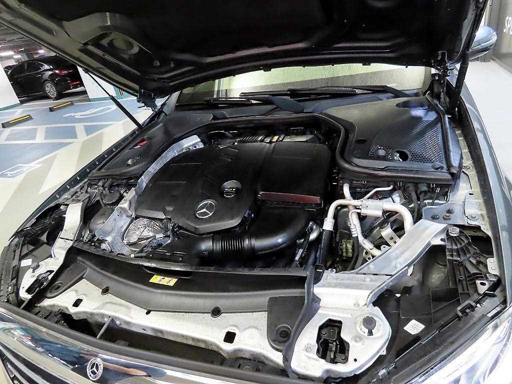 벤츠 E 클래스 E-클래스 W213 E220d 익스클루시브 이미지 19