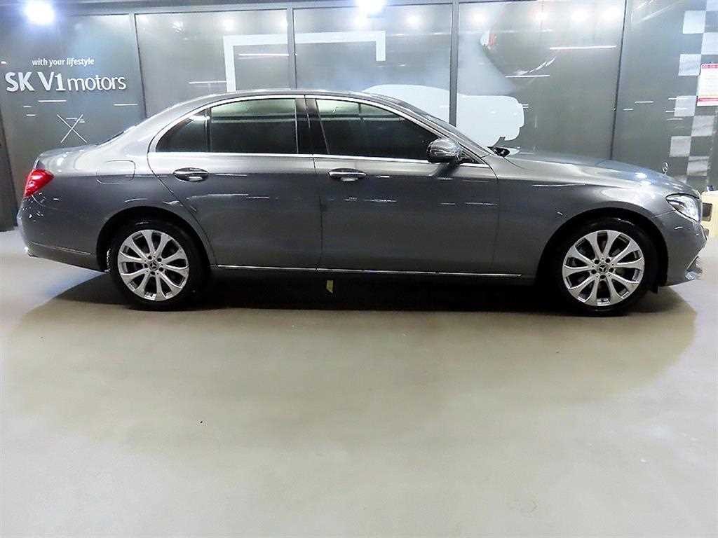 벤츠 E 클래스 E-클래스 W213 E220d 익스클루시브 이미지 3