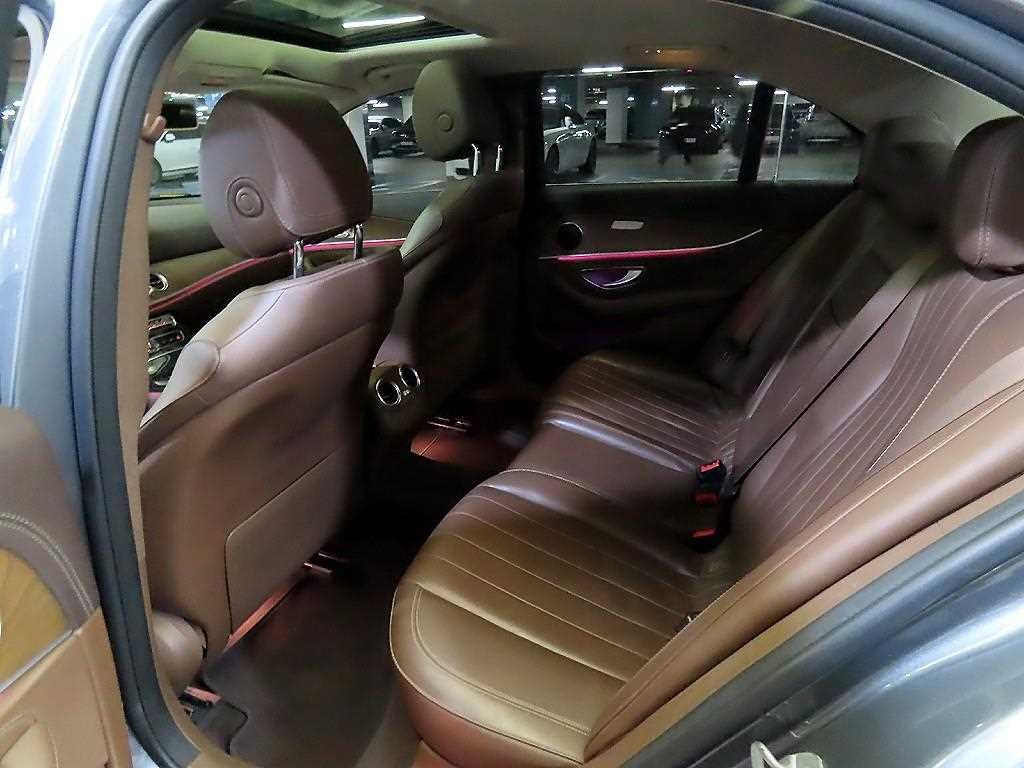 벤츠 E 클래스 E-클래스 W213 E220d 익스클루시브 이미지 7