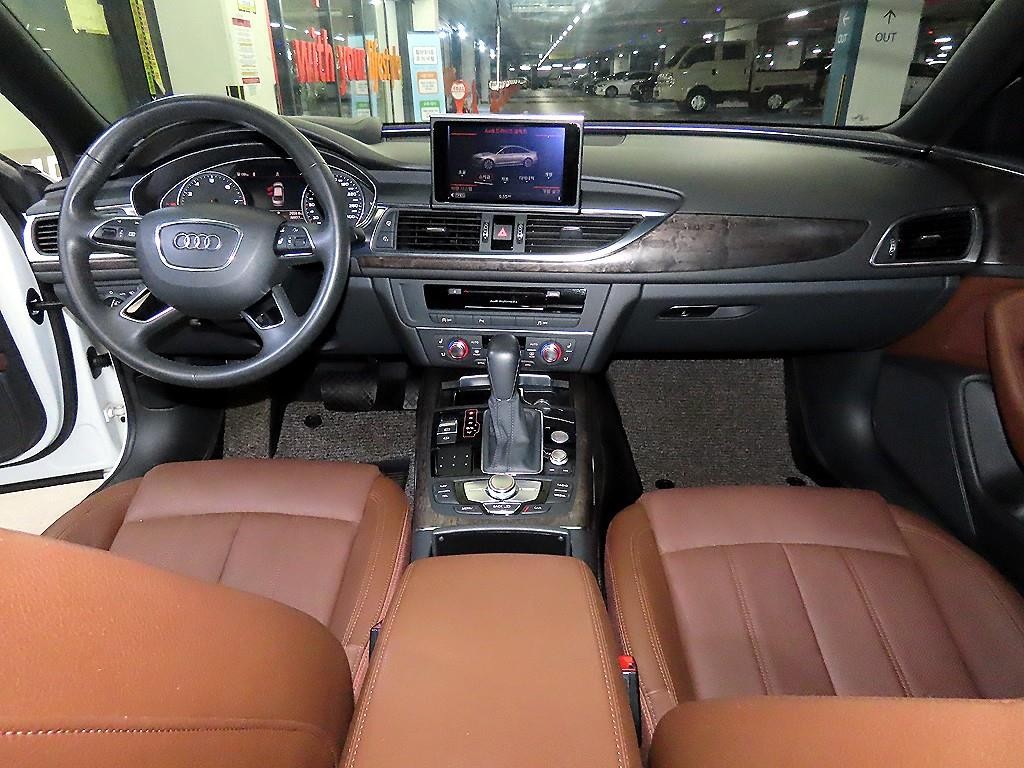 아우디 A6 뉴A6 40 TFSI 프리미엄 이미지 10