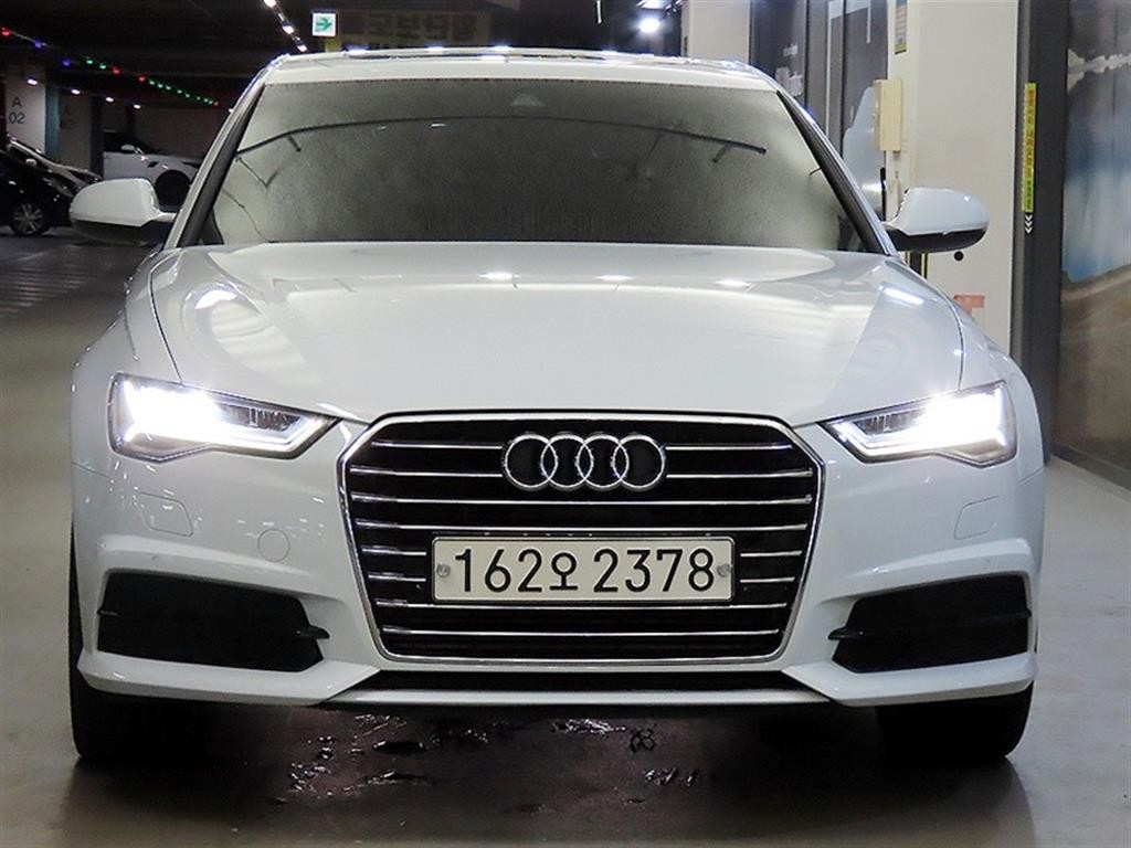 아우디 A6 뉴A6 40 TFSI 프리미엄 이미지 2