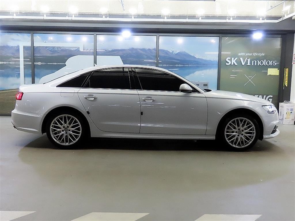 아우디 A6 뉴A6 40 TFSI 프리미엄 이미지 3