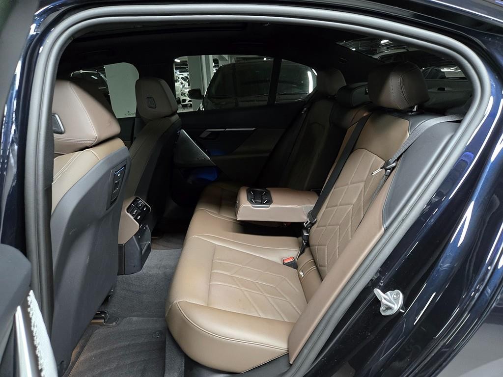 BMW 5시리즈 5시리즈 (G60) 520i M 스포츠 이미지 6