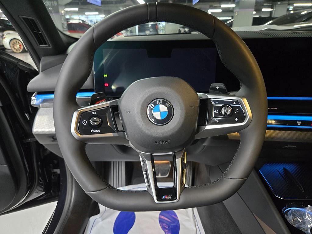 BMW 5시리즈 5시리즈 (G60) 520i M 스포츠 이미지 7