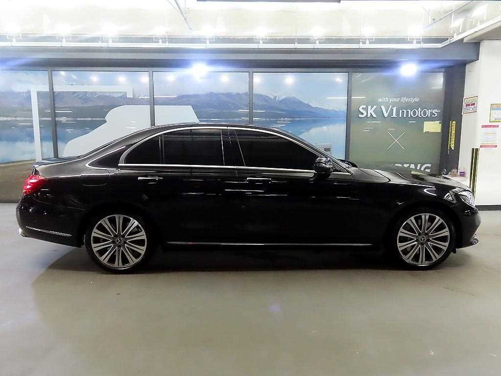 벤츠 E 클래스 E-클래스 W213 E450 4MATIC 익스클루시브 이미지 3