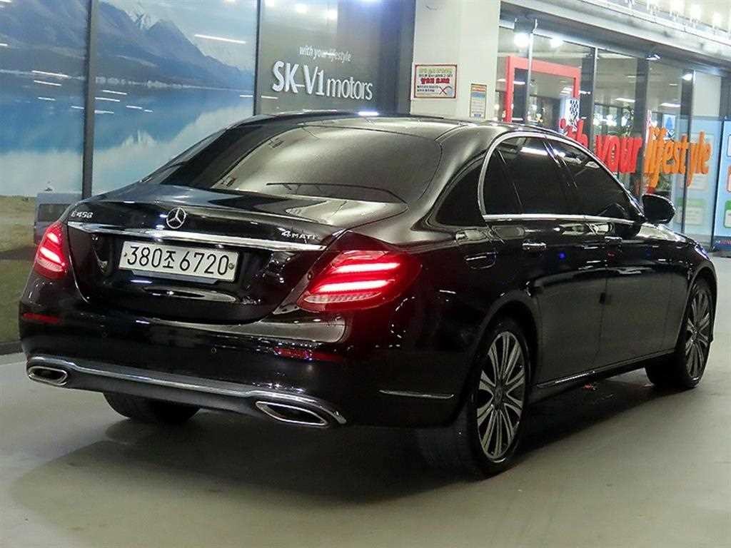 벤츠 E 클래스 E-클래스 W213 E450 4MATIC 익스클루시브 이미지 4