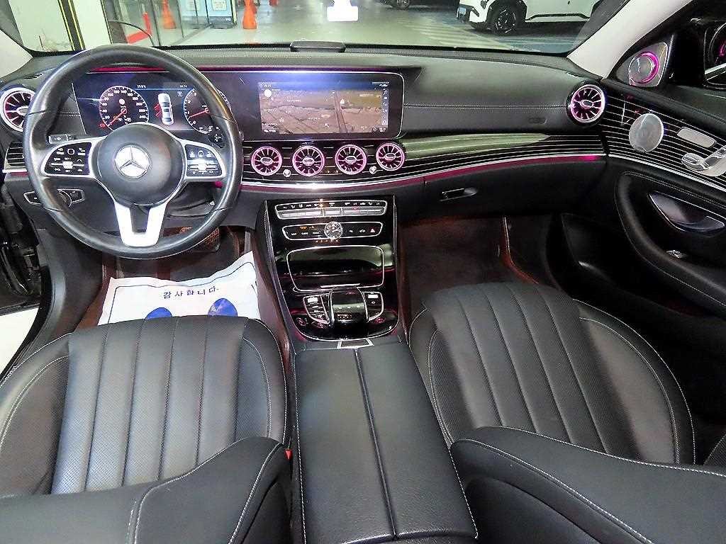 벤츠 E 클래스 E-클래스 W213 E450 4MATIC 익스클루시브 이미지 9