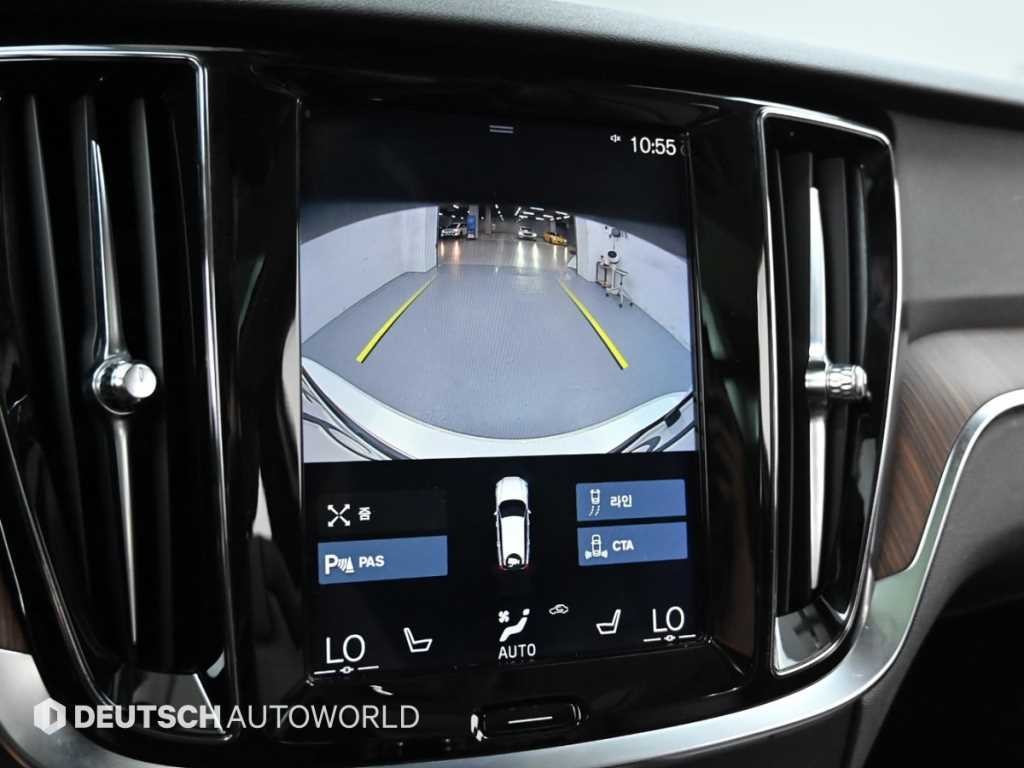 볼보 V60 V60 크로스 컨트리 2세대 2.0 T5 AWD 이미지 15