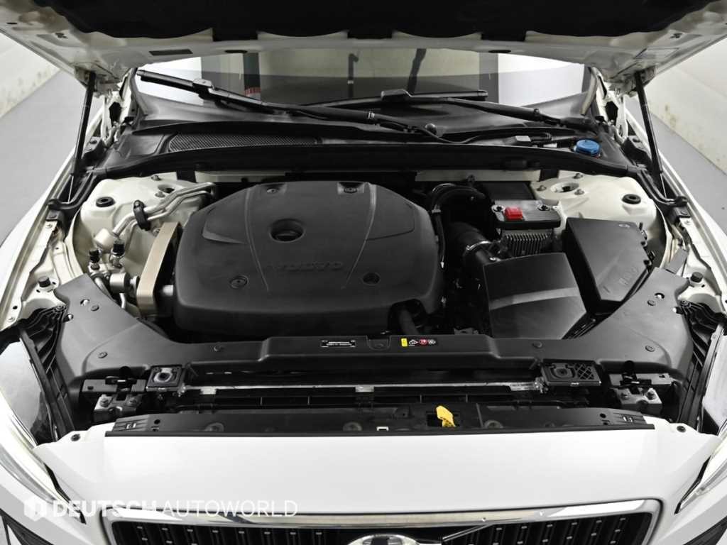 볼보 V60 V60 크로스 컨트리 2세대 2.0 T5 AWD 이미지 6