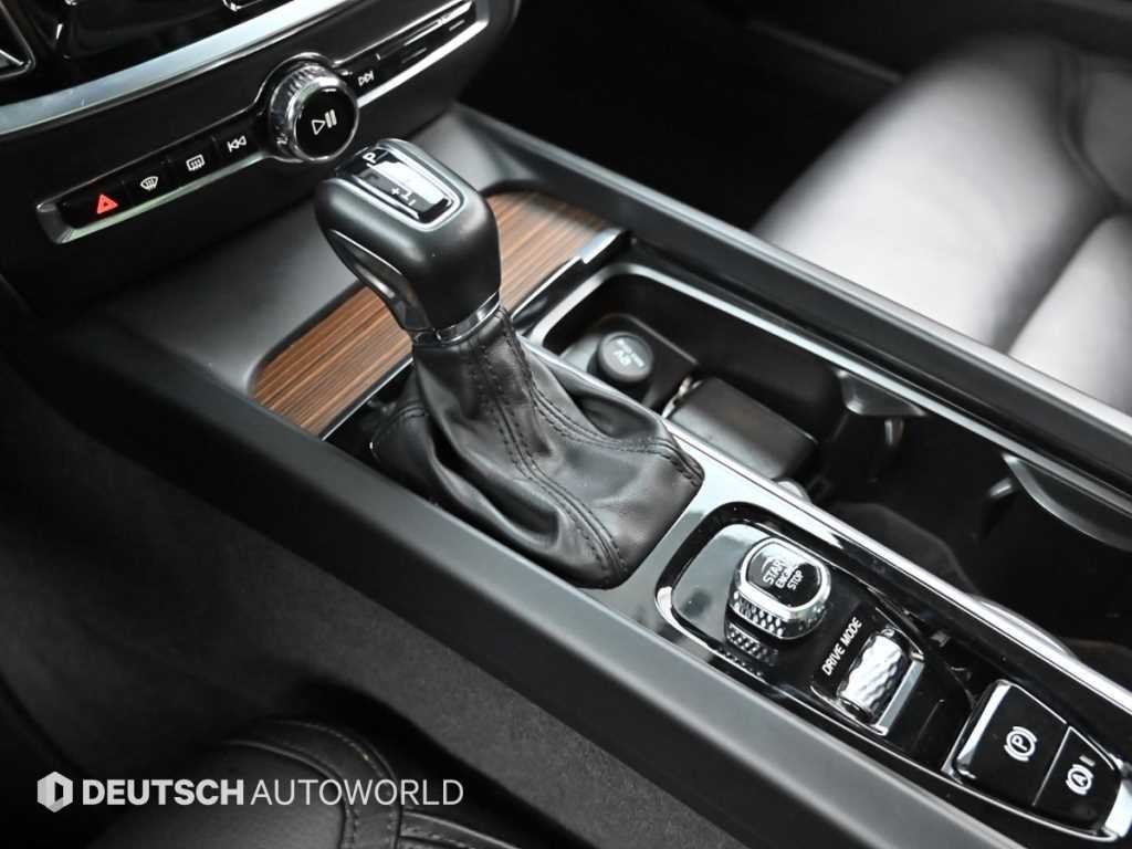 볼보 V60 V60 크로스 컨트리 2세대 2.0 T5 AWD 이미지 9