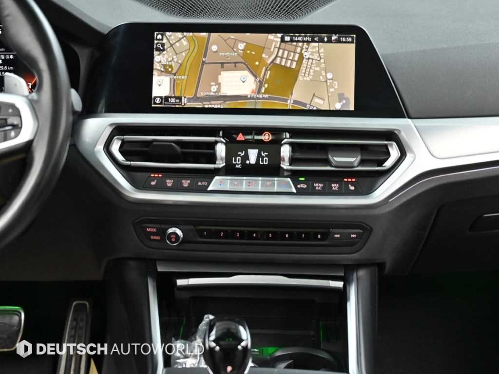 BMW 3시리즈 3시리즈 (G20) 320i 투어링 M 스포츠 이미지 14