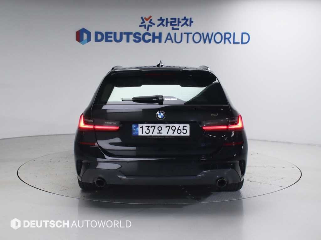 BMW 3시리즈 3시리즈 (G20) 320i 투어링 M 스포츠 이미지 4
