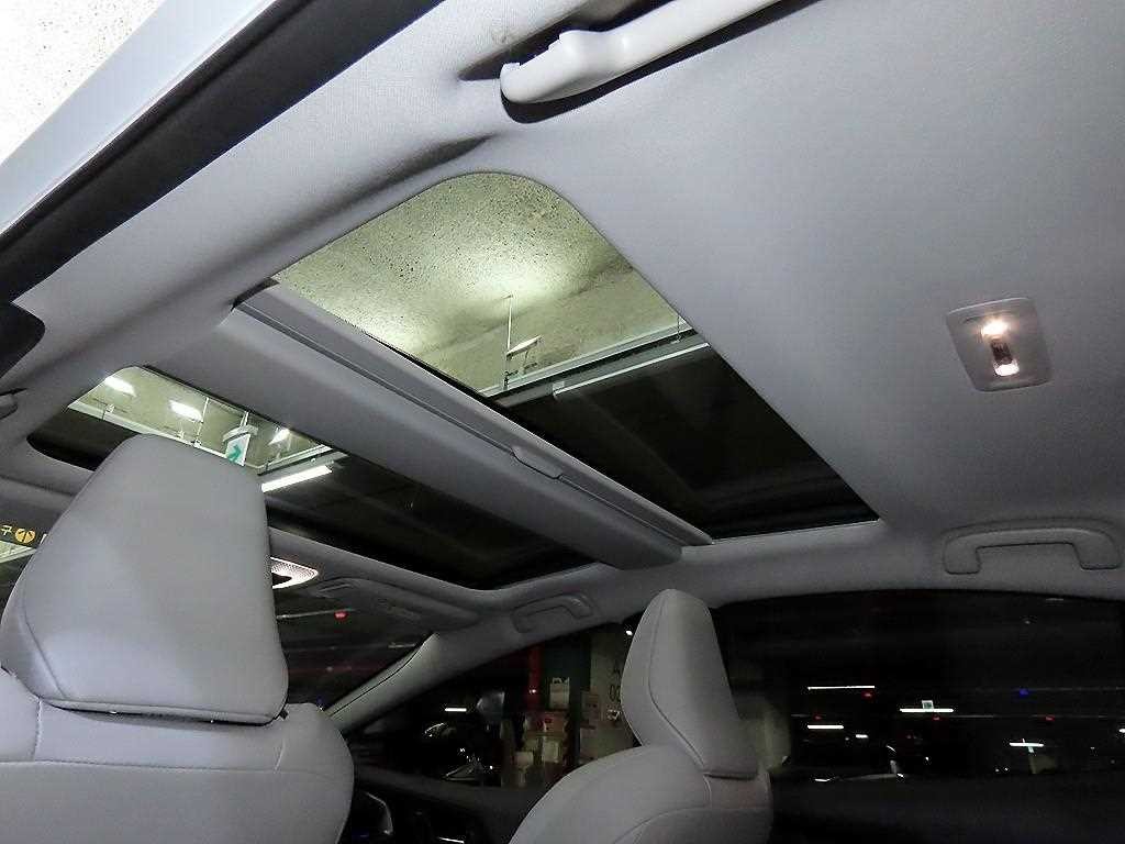 토요타 프리우스 프리우스 5세대 2.0 HEV XLE 이미지 17