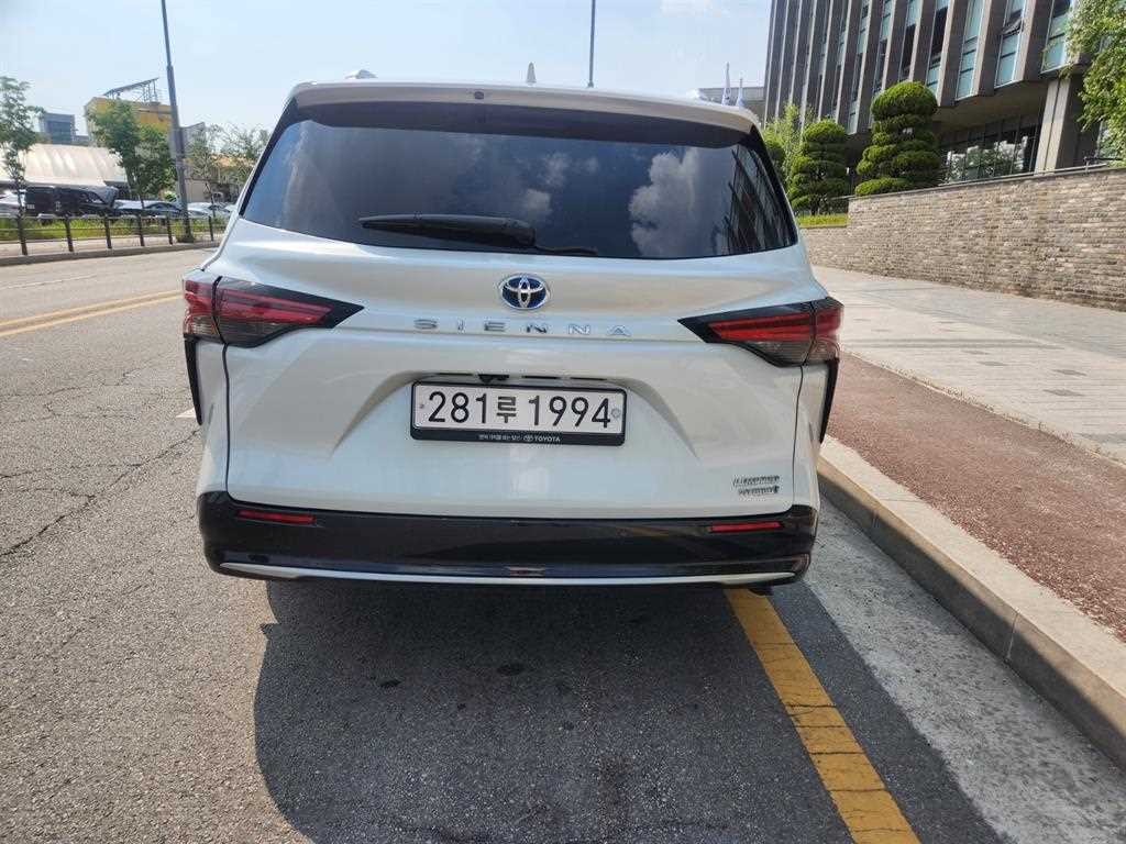 토요타 시에나 2.5 2WD 하이브리드 이미지 2