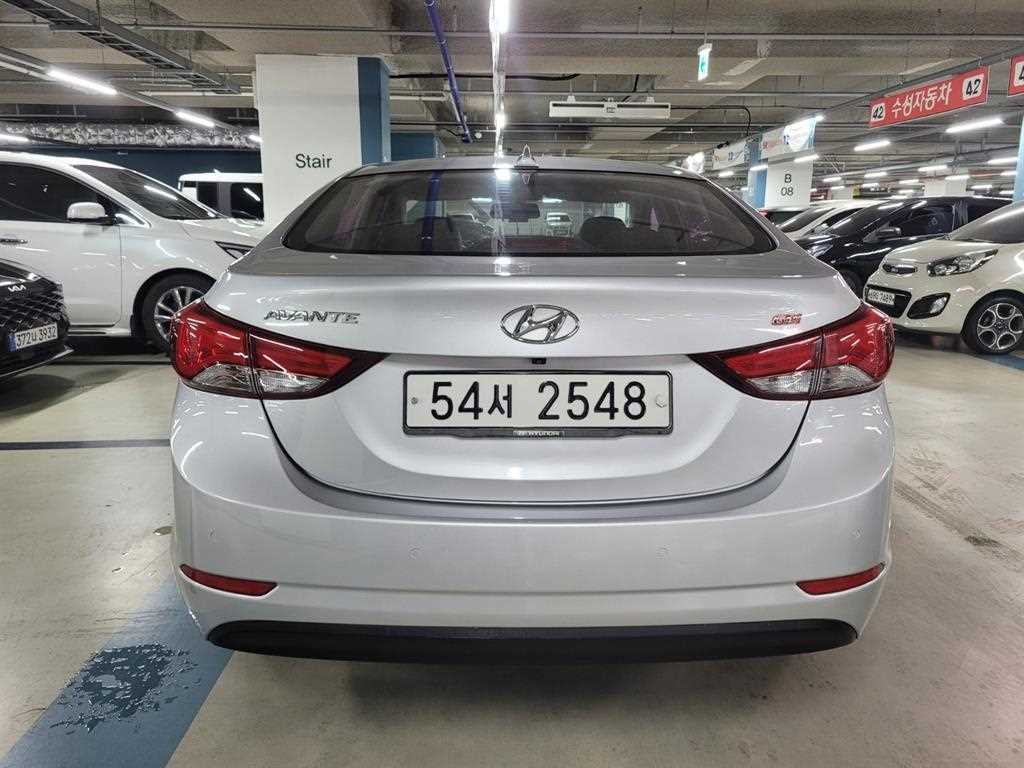 현대 아반떼 더 뉴 아반떼 1.6 GDI 스마트 기본형 이미지 4