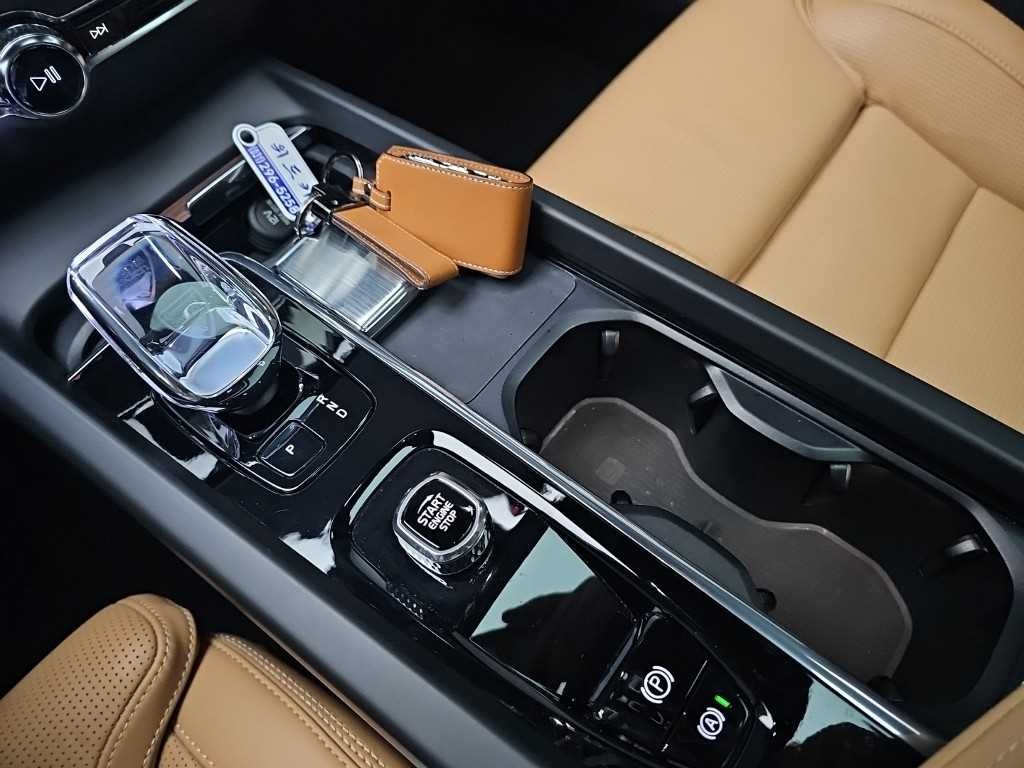 볼보 V60 V60 크로스 컨트리 2세대 2.0 B5 AWD 이미지 8