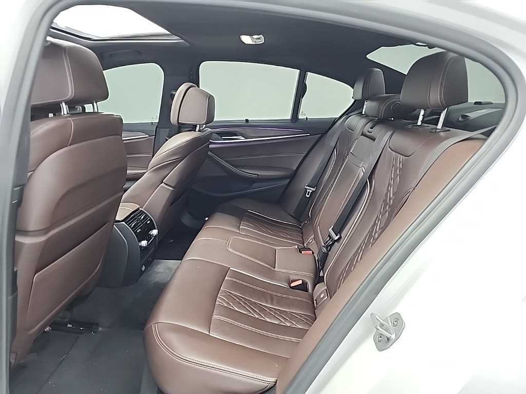 BMW 5시리즈 5시리즈 (G30) 530i M 스포츠 플러스 이미지 12