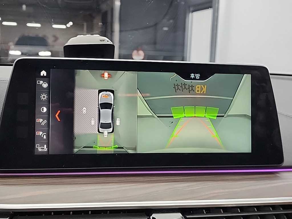 BMW 5시리즈 5시리즈 (G30) 530i M 스포츠 플러스 이미지 16