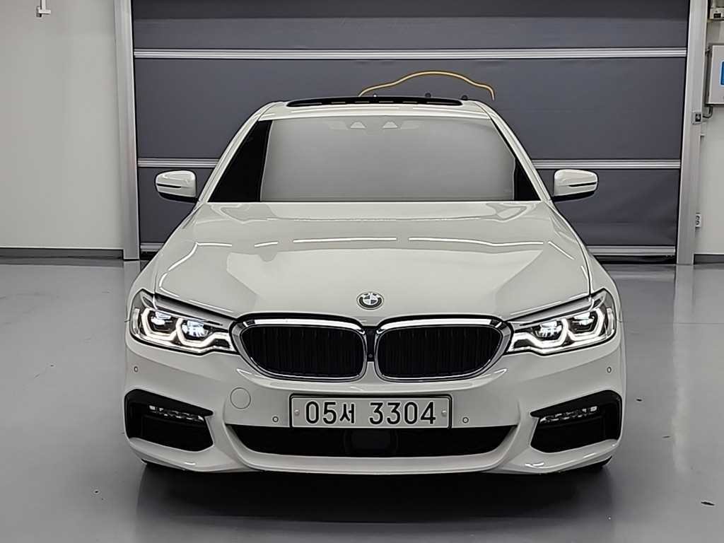 BMW 5시리즈 5시리즈 (G30) 530i M 스포츠 플러스 이미지 2