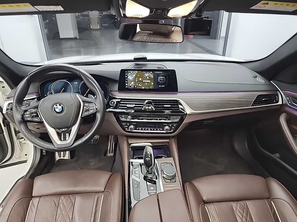 BMW 5시리즈 5시리즈 (G30) 530i M 스포츠 플러스 이미지 7