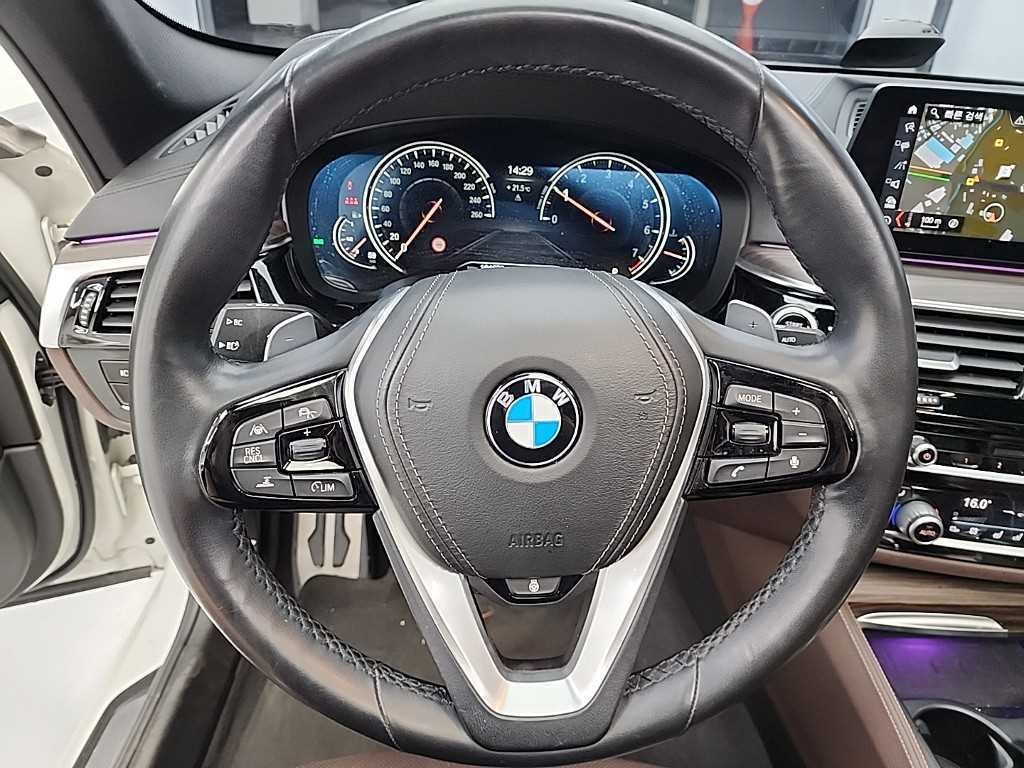 BMW 5시리즈 5시리즈 (G30) 530i M 스포츠 플러스 이미지 9