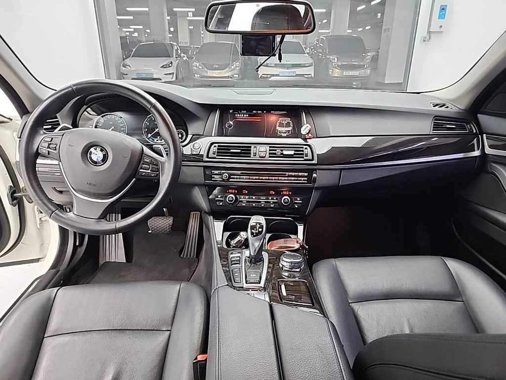 BMW 5시리즈 5시리즈 (F10) 528i xDrive M 에어로 다이나믹 이미지 7