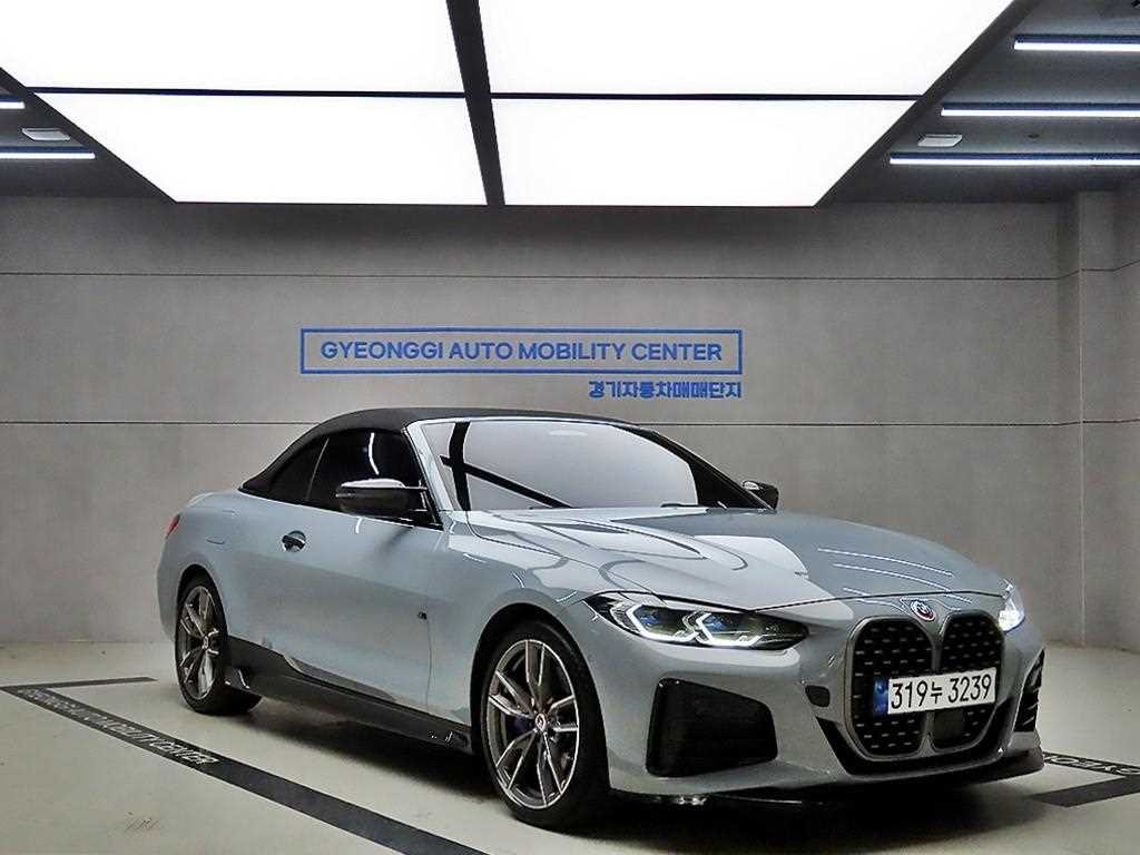 BMW 4시리즈 4시리즈 (G22) M440i xDrive 컨버터블 이미지 1