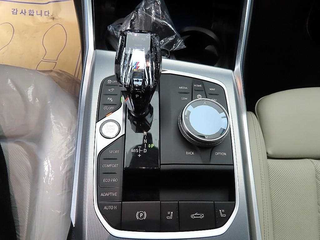 BMW 4시리즈 4시리즈 (G22) M440i xDrive 컨버터블 이미지 10