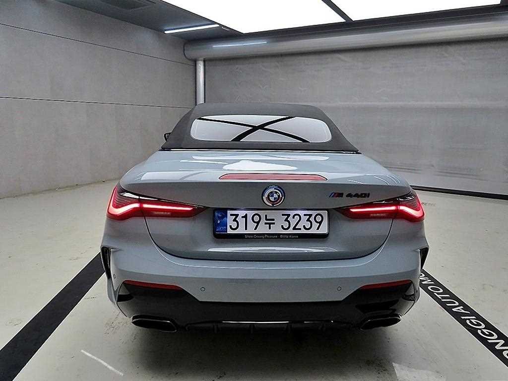 BMW 4시리즈 4시리즈 (G22) M440i xDrive 컨버터블 이미지 3