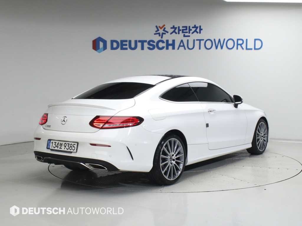 벤츠 C 클래스 C클래스 W206 C200 이미지 2