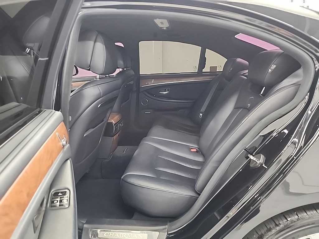 KG모빌리티(쌍용) 체어맨 뉴체어맨W 가솔린 4WD CW700 4TRONIC 프레스티지 이미지 12