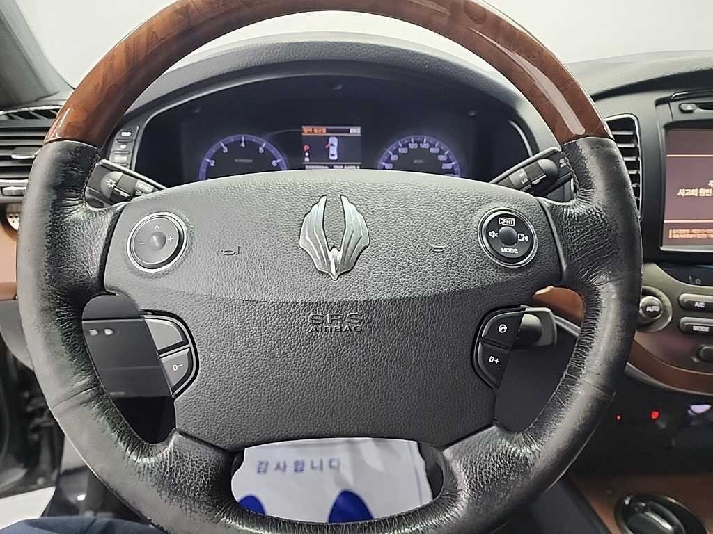 KG모빌리티(쌍용) 체어맨 뉴체어맨W 가솔린 4WD CW700 4TRONIC 프레스티지 이미지 9