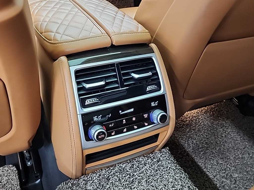 BMW 7시리즈 7시리즈 (G11) 730d xDrive M 스포츠 이미지 13