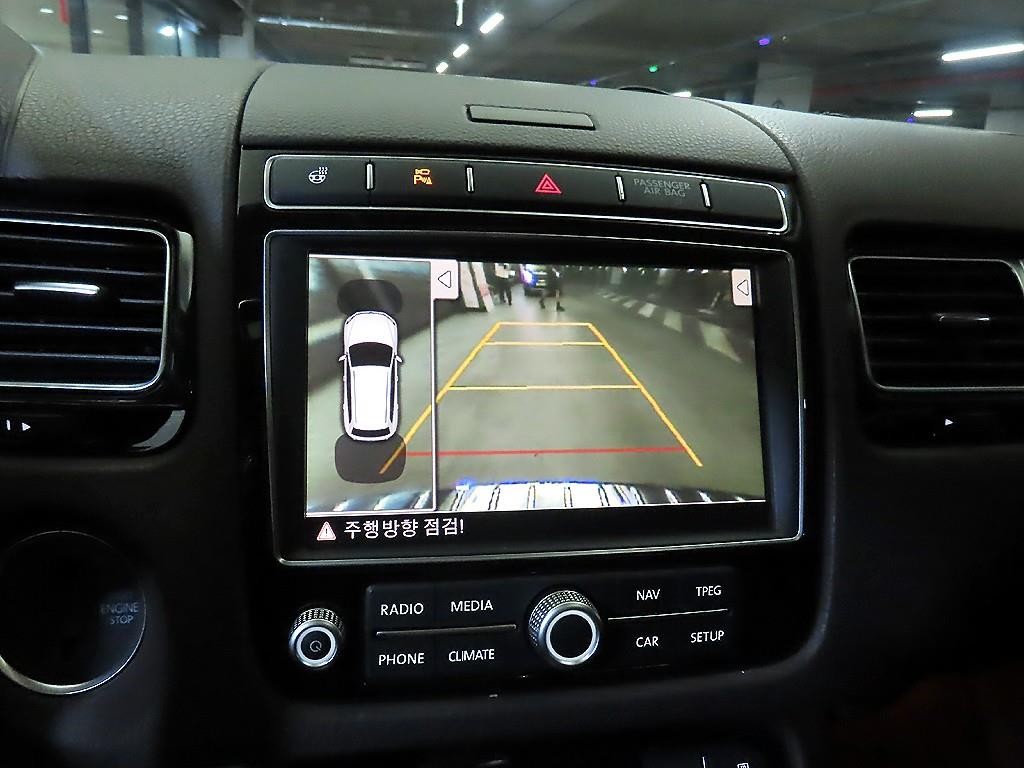 폭스바겐 투아렉 뉴 투아렉 V6 3.0 TDI 블루모션 프리미엄 이미지 13