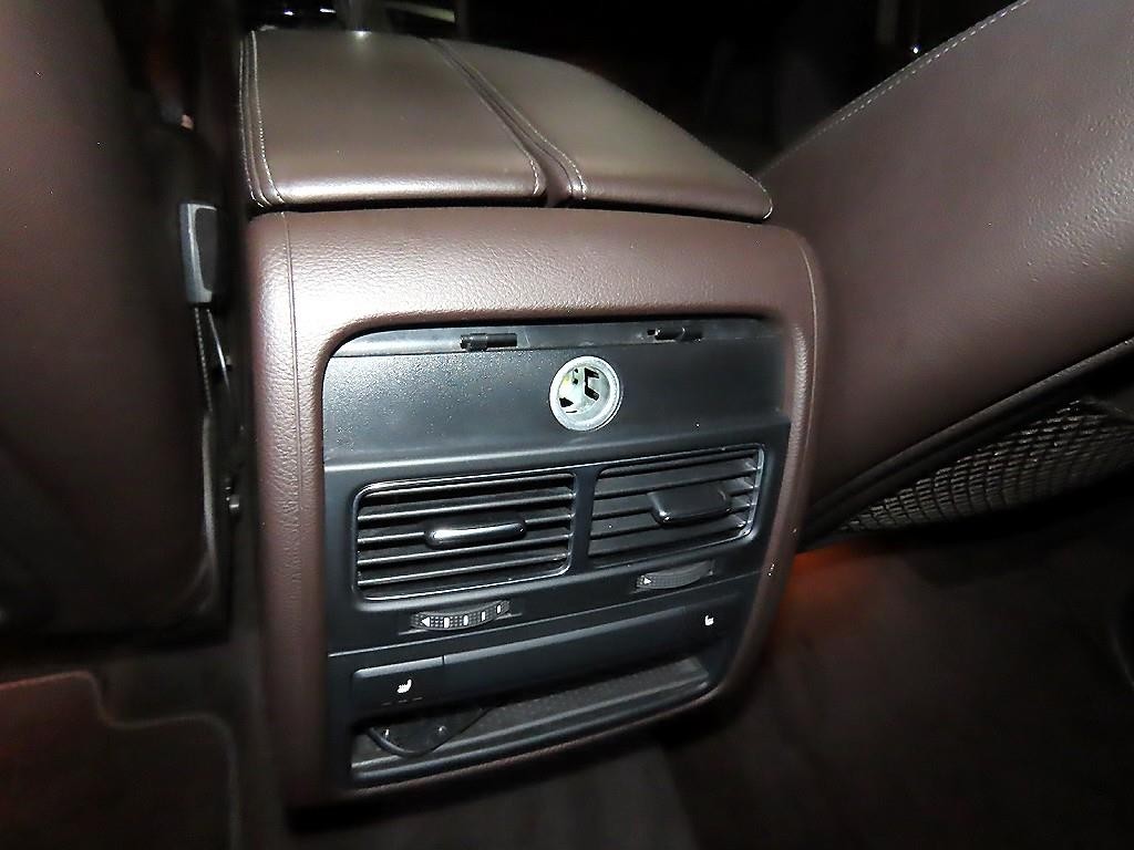 폭스바겐 투아렉 뉴 투아렉 V6 3.0 TDI 블루모션 프리미엄 이미지 14