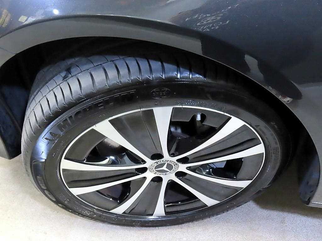 벤츠 E 클래스 E-클래스 W213 E300e 4MATIC 익스클루시브 이미지 20
