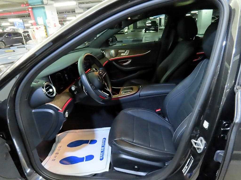 벤츠 E 클래스 E-클래스 W213 E300e 4MATIC 익스클루시브 이미지 6