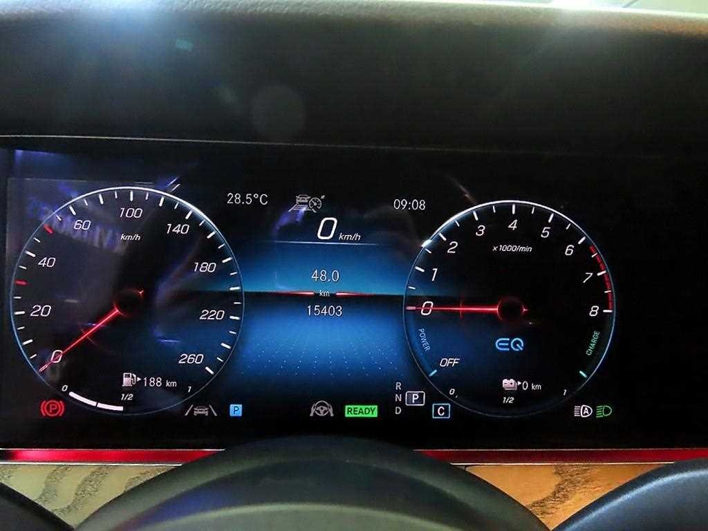 벤츠 E 클래스 E-클래스 W213 E300e 4MATIC 익스클루시브 이미지 9